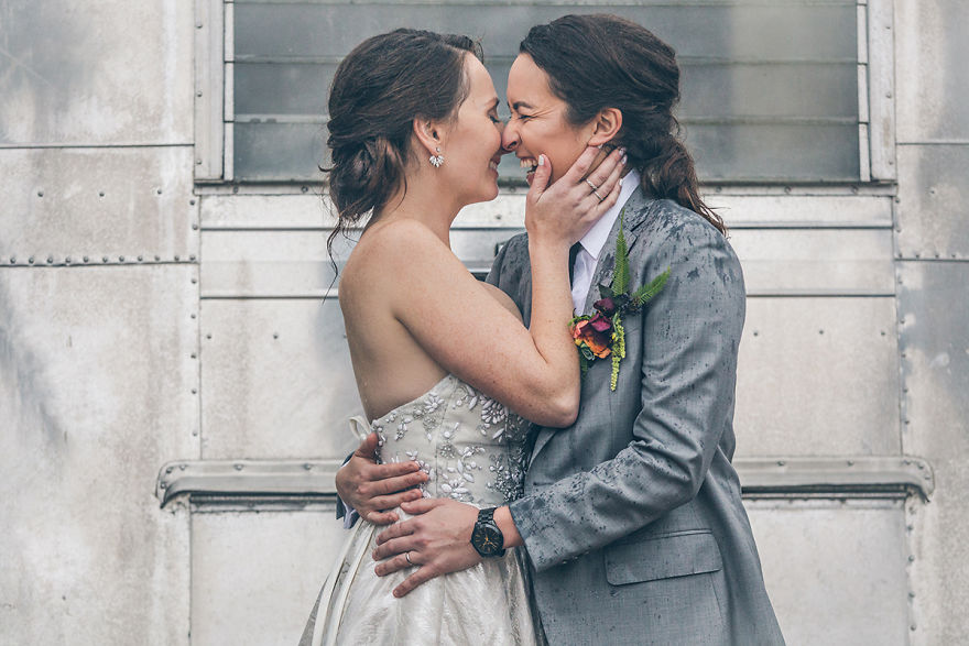 Illustration de l'article : Love has no boundaries, and these 120 gay wedding photos just make you want to love each other!