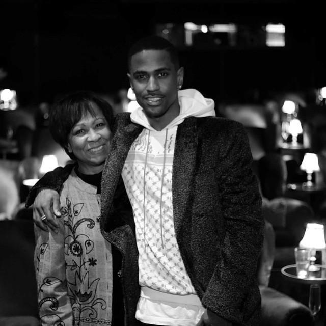 Illustration de l'article : 16 celebrities photographed with their moms! Which ones are the cutest?