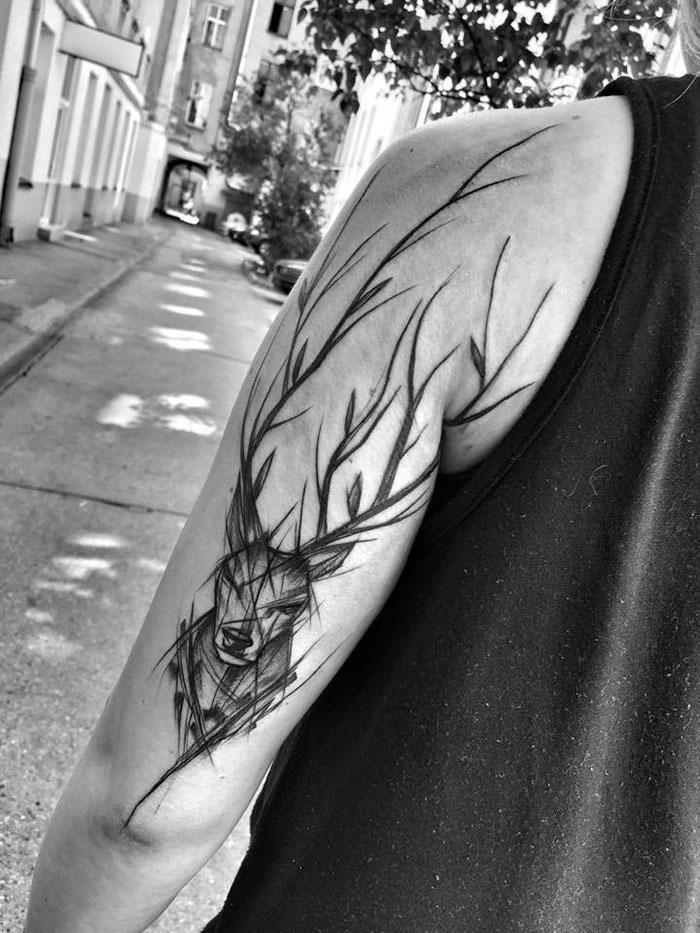 Illustration de l'article : 21 tattoo ideas made to appear imperfect but that are actually quite beautiful!