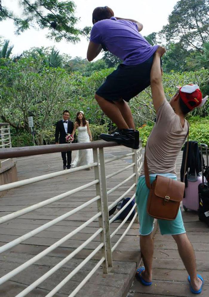Illustration de l'article : 30 completely crazy wedding photographers! Which ones are the funniest?