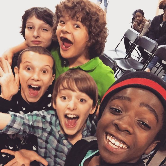 Illustration de l'article : 20 adorable photos of the Stranger Things cast hanging out together