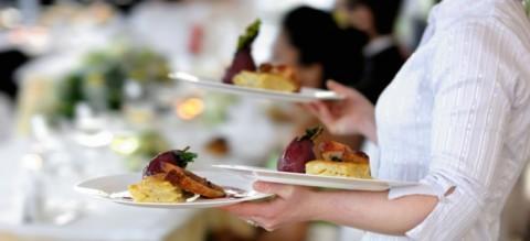 Illustration de l'article : 12 annoying things you should never say to your server!