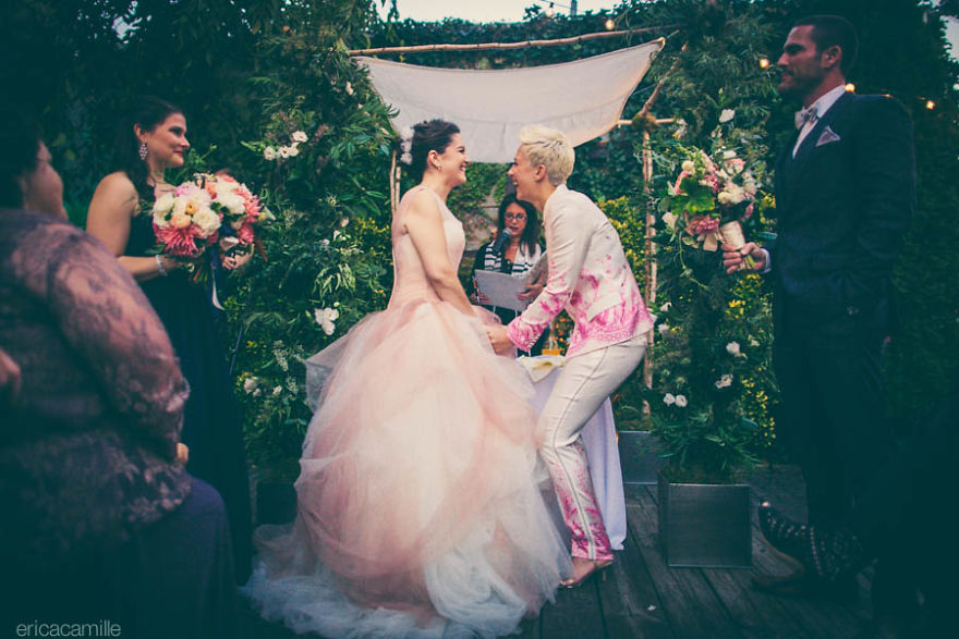 Illustration de l'article : Love has no boundaries, and these 120 gay wedding photos just make you want to love each other!