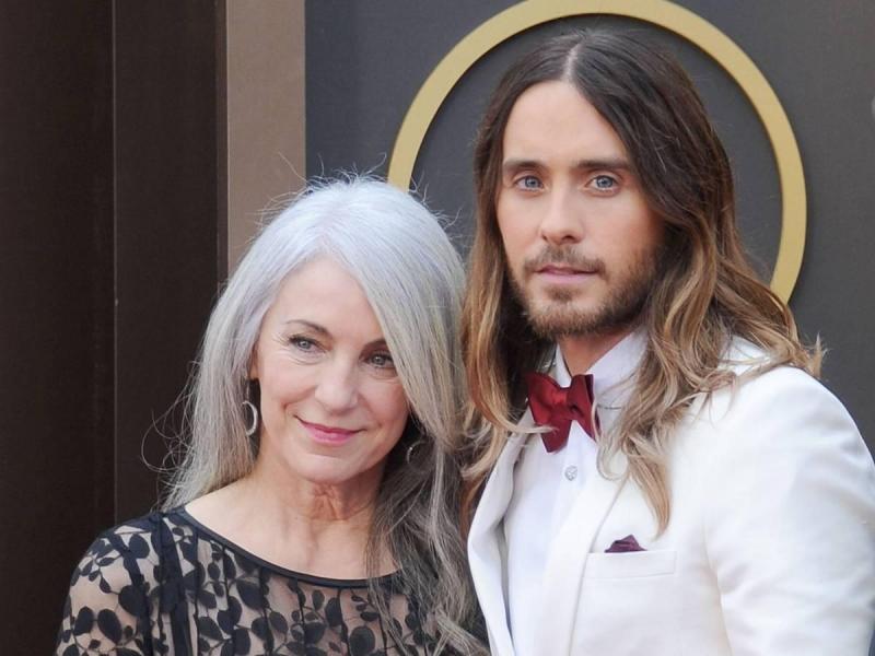 Illustration de l'article : 16 celebrities photographed with their moms! Which ones are the cutest?