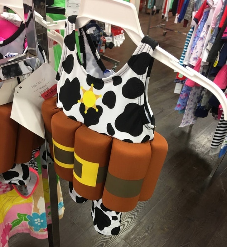 Illustration de l'article : 27 designs that are way off the mark