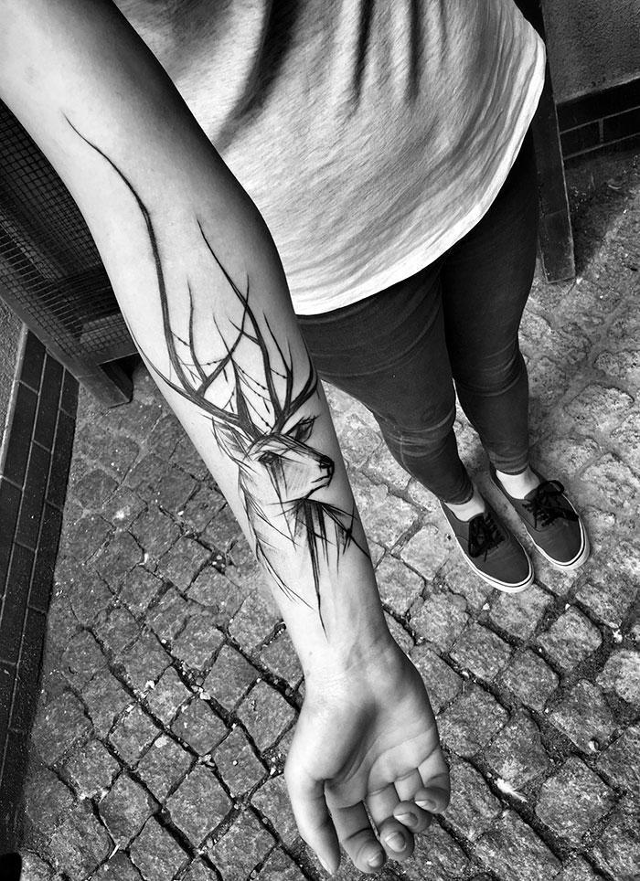 Illustration de l'article : 21 tattoo ideas made to appear imperfect but that are actually quite beautiful!