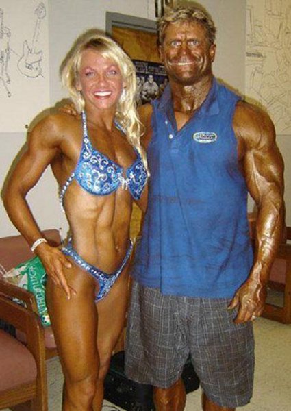 Illustration de l'article : 40 photos of couples that defy all logic