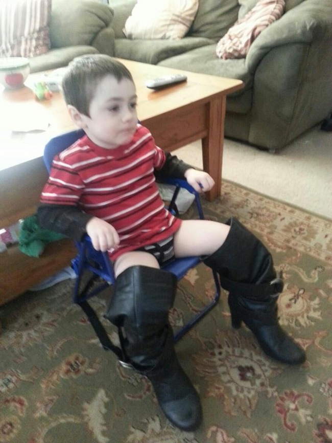 Illustration de l'article : 18 laugh-out-loud photos of kids caught in the act