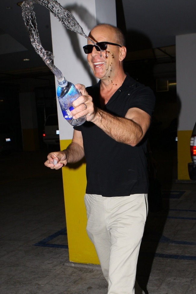 Illustration de l'article : 12 celebrities who had an excellent reaction to the paparazzi