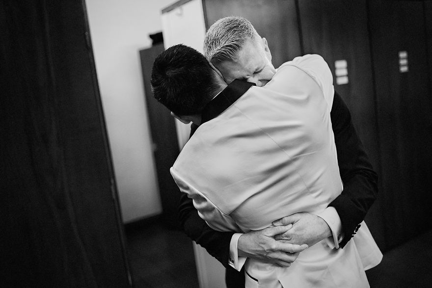 Illustration de l'article : Love has no boundaries, and these 120 gay wedding photos just make you want to love each other!