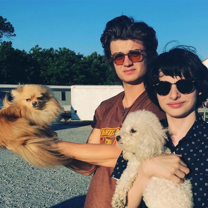 Illustration de l'article : 20 adorable photos of the Stranger Things cast hanging out together