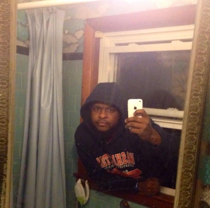 Illustration de l'article : 17 people who shared a selfie much to their regret