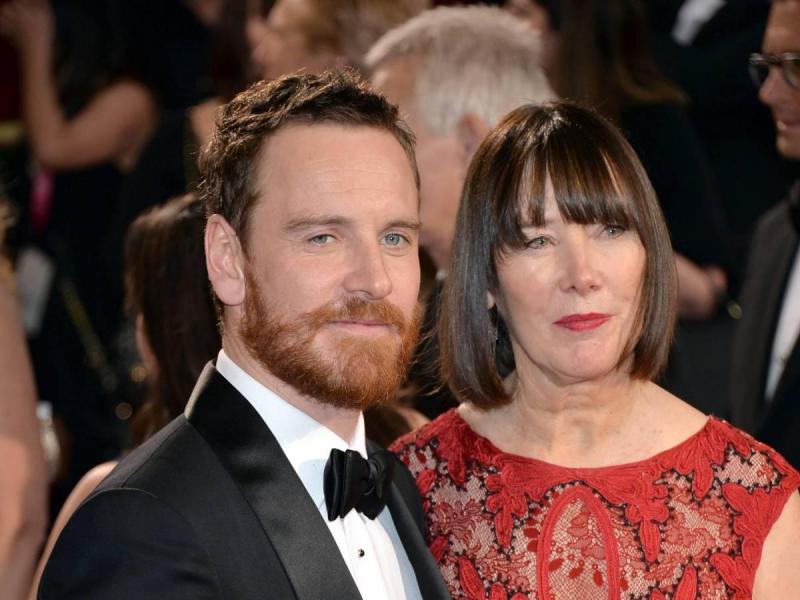 Illustration de l'article : 16 celebrities photographed with their moms! Which ones are the cutest?