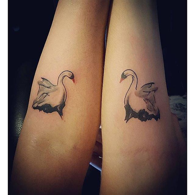 Illustration de l'article : 22 mother/daughter tattoos that might inspire you