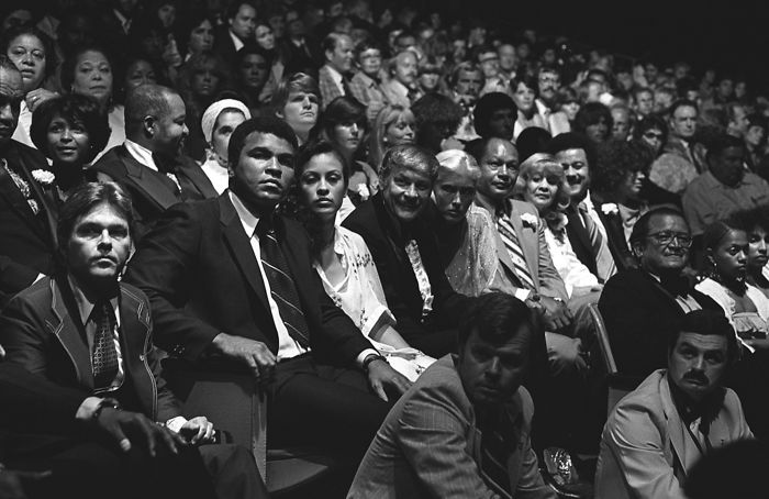 Illustration de l'article : 30 fascinating photos of celebrities taken by a teenage photographer