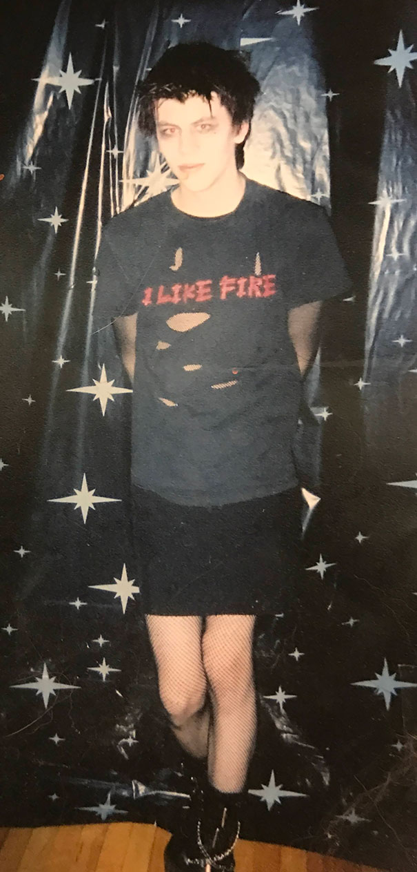 Illustration de l'article : 20 people who secretly posted hilarious photos of their partners as kids