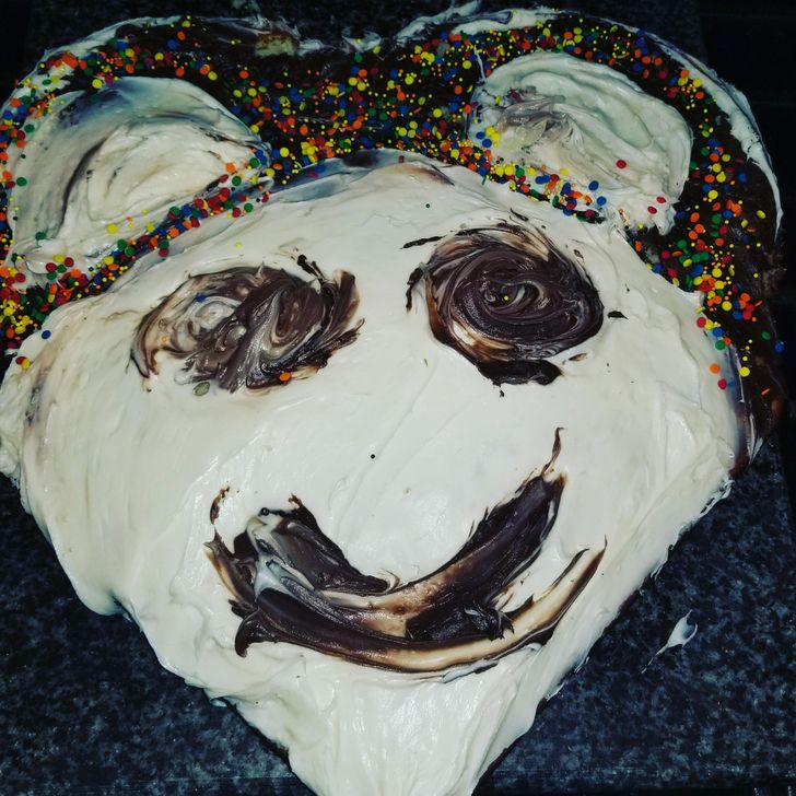 Illustration de l'article : 20 hilariously bad birthday cake fails