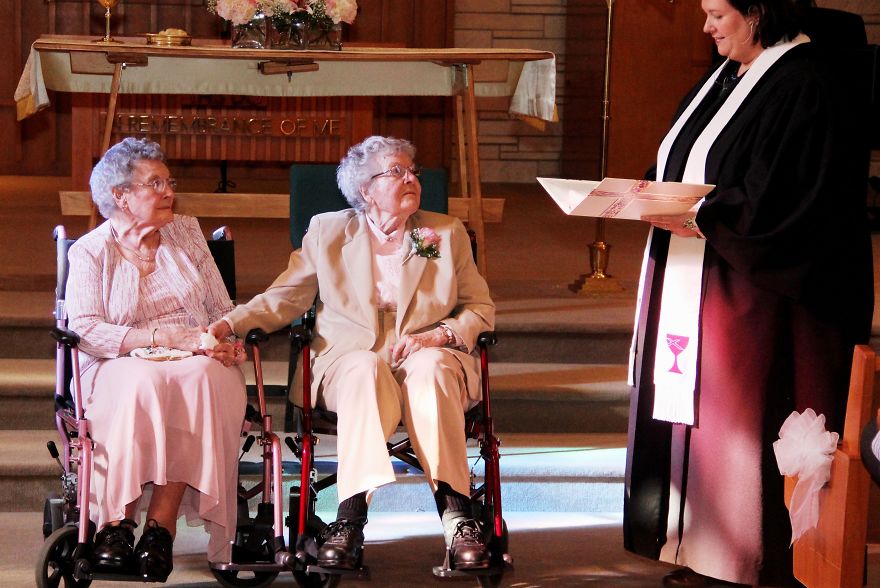 Illustration de l'article : Love has no boundaries, and these 120 gay wedding photos just make you want to love each other!