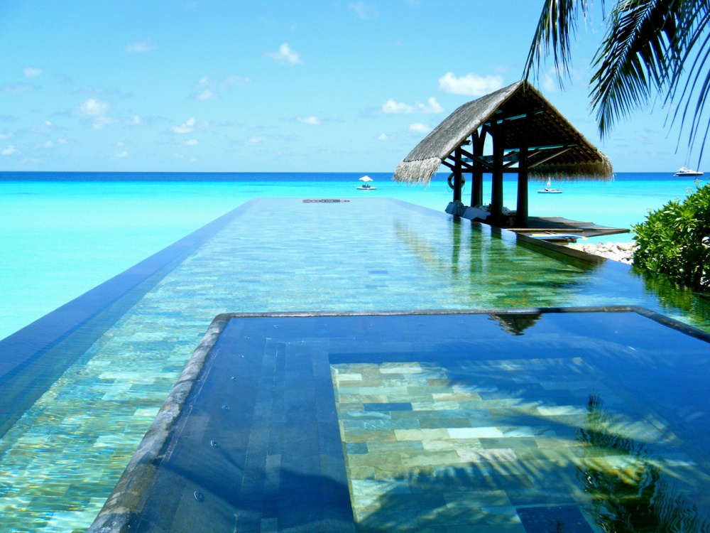 Illustration de l'article : 23 totally insane swimming pools around the world