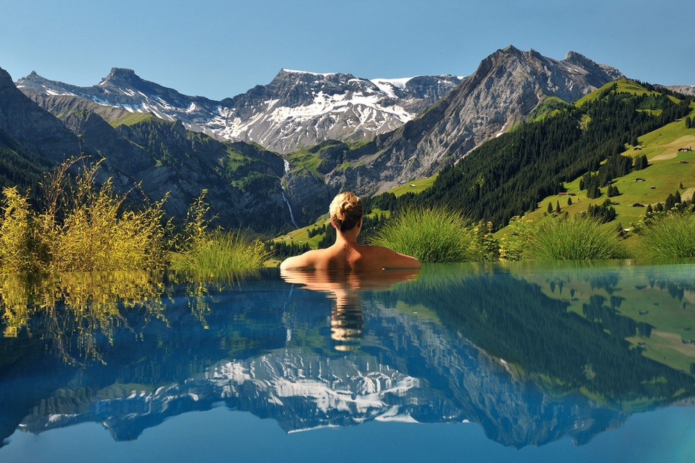 Illustration de l'article : 23 totally insane swimming pools around the world