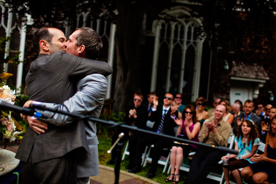 Illustration de l'article : Love has no boundaries, and these 120 gay wedding photos just make you want to love each other!