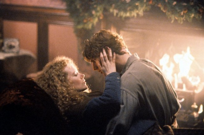 Illustration de l'article : 10 movie couples who got hot between the sheets in real life