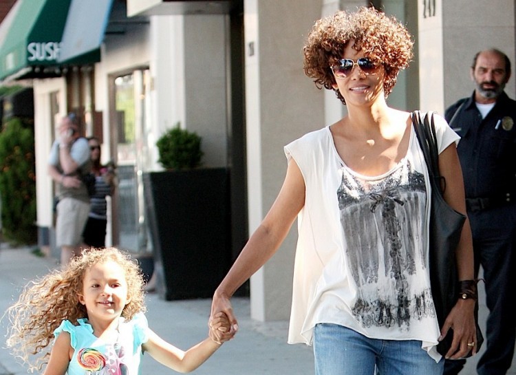 Illustration de l'article : 14 celebrities who have real 'mini-me' kids