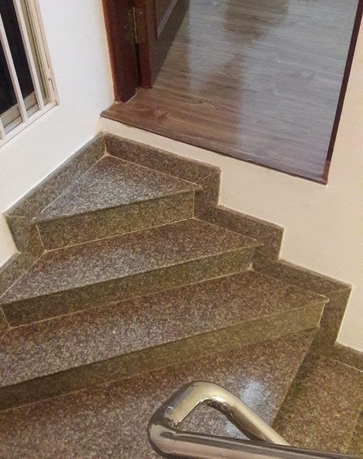 Illustration de l'article : 21 facepalm-inducing work place fails