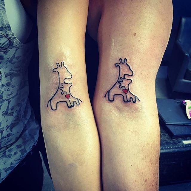Illustration de l'article : 22 mother/daughter tattoos that might inspire you