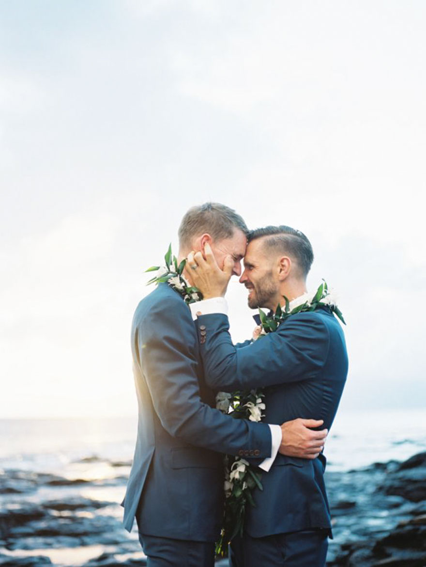 Illustration de l'article : Love has no boundaries, and these 120 gay wedding photos just make you want to love each other!