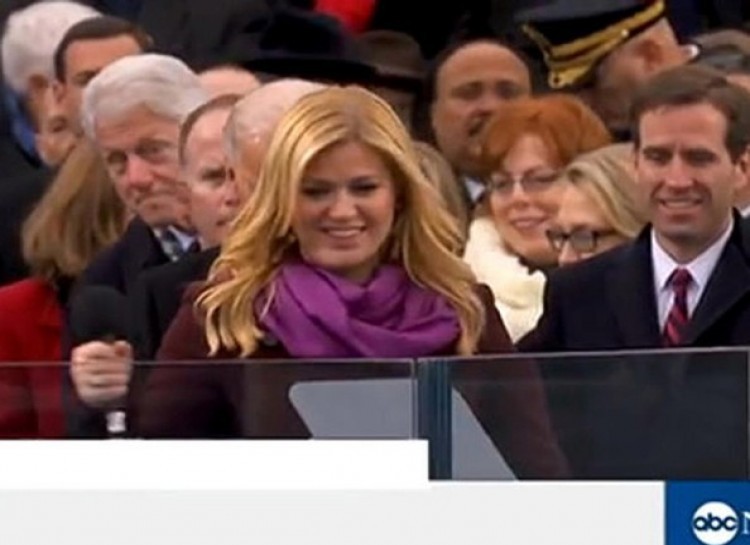 Illustration de l'article : The 21 best celebrity photobombs