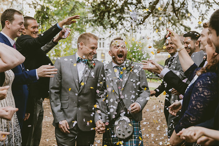 Illustration de l'article : Love has no boundaries, and these 120 gay wedding photos just make you want to love each other!