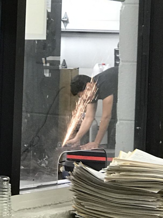 Illustration de l'article : 22 photos that show why women live longer than men