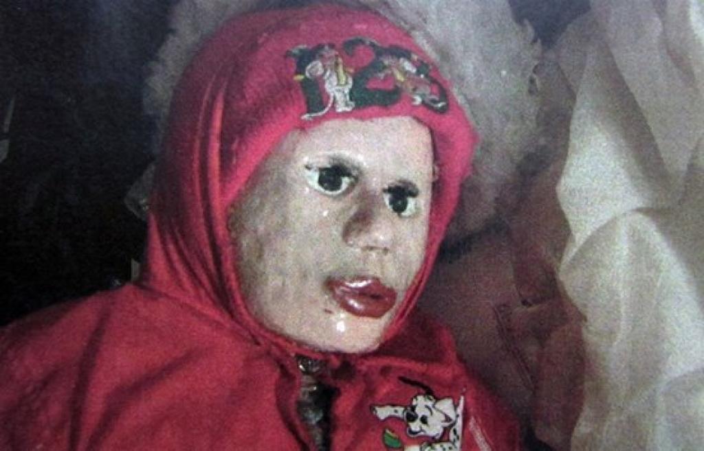 Illustration de l'article : Police discover 29 dolls at this man’s house and after analyzing them very closely, he is immediately arrested!