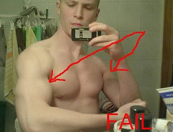 Illustration de l'article : 29 people who've Photoshopped their selfies with hilarious results