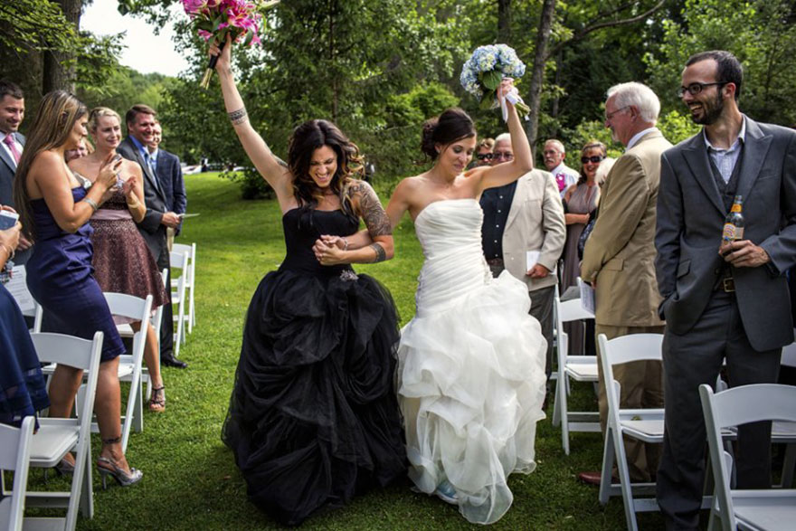 Illustration de l'article : Love has no boundaries, and these 120 gay wedding photos just make you want to love each other!