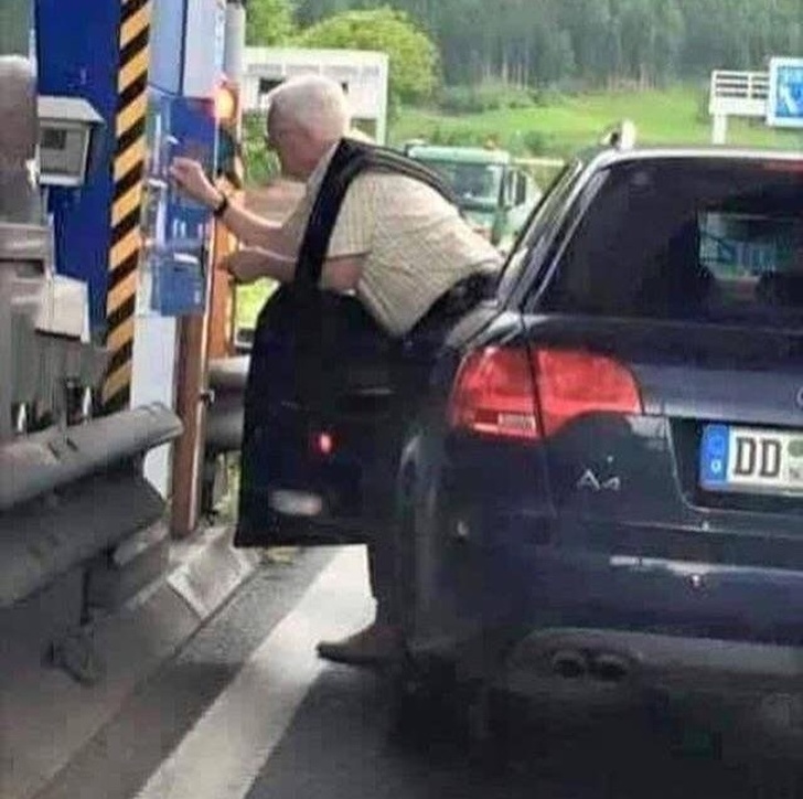 Illustration de l'article : 23 people who acted silly