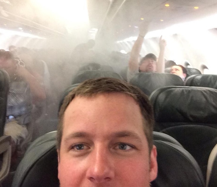 Illustration de l'article : 17 people who shared a selfie much to their regret