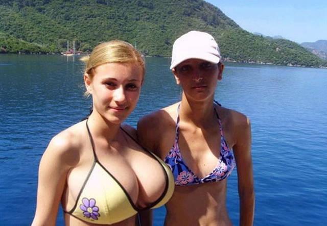 Illustration de l'article : 33 funny photos that sum up envy and jealously between friends