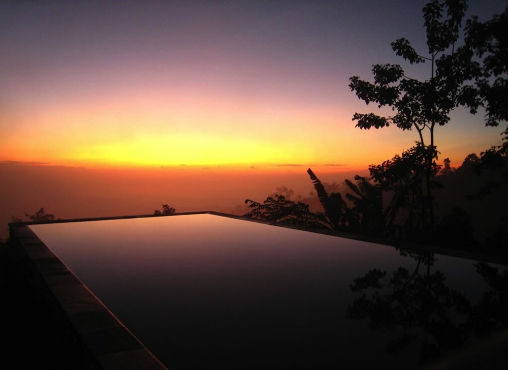 Illustration de l'article : 23 totally insane swimming pools around the world