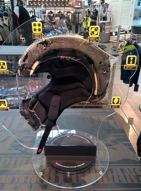 Illustration de l'article : 17 objects that have been cut in half revealing their secrets!