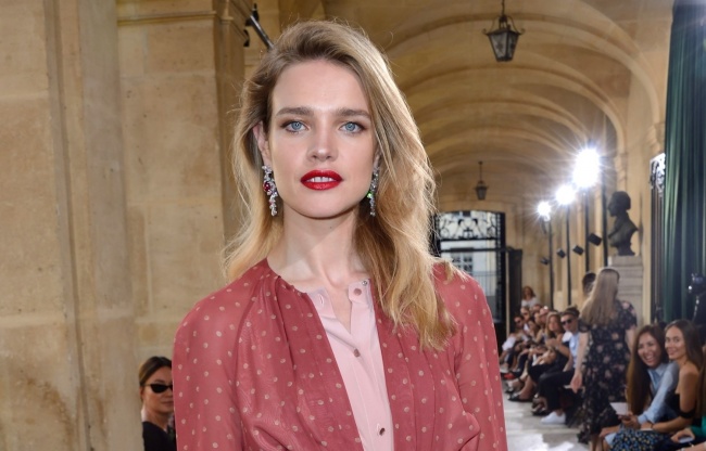 Illustration de l'article : 12 photos of top models without make-up