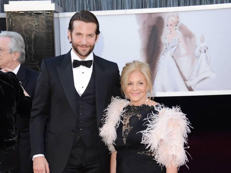 Illustration de l'article : 16 celebrities photographed with their moms! Which ones are the cutest?