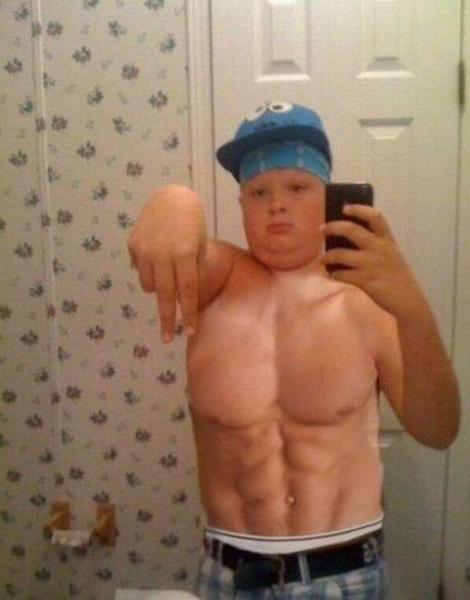 Illustration de l'article : 29 people who've Photoshopped their selfies with hilarious results
