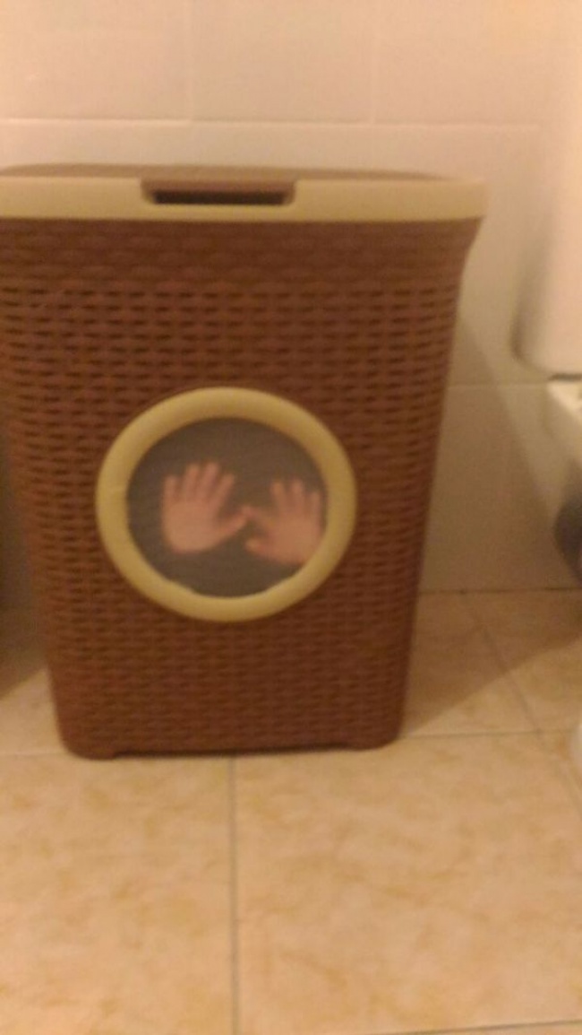 Illustration de l'article : 18 laugh-out-loud photos of kids caught in the act