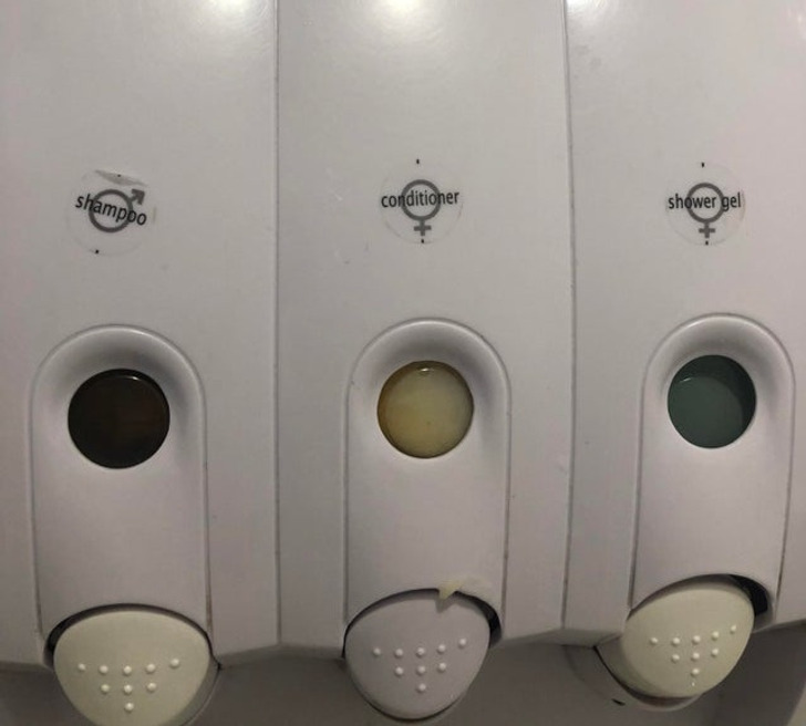 Illustration de l'article : 18 hotel patrons who found a surprise waiting for them