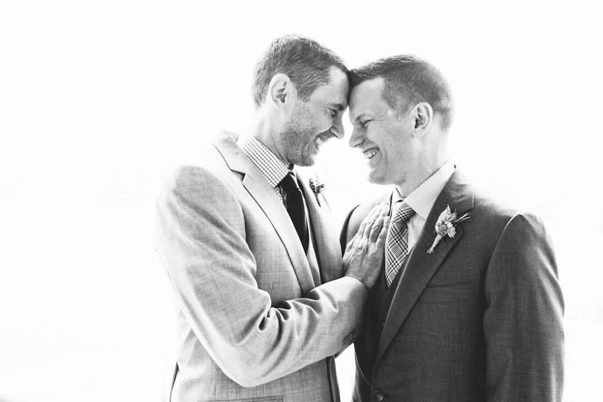 Illustration de l'article : Love has no boundaries, and these 120 gay wedding photos just make you want to love each other!