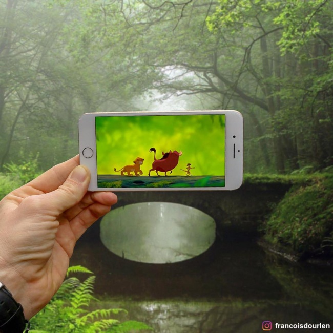 Illustration de l'article : Meet the man who uses his iPhone to recreate iconic movie and TV scenes in real-life situations