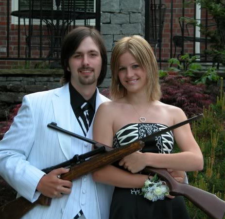 Illustration de l'article : 40 photos of couples that defy all logic