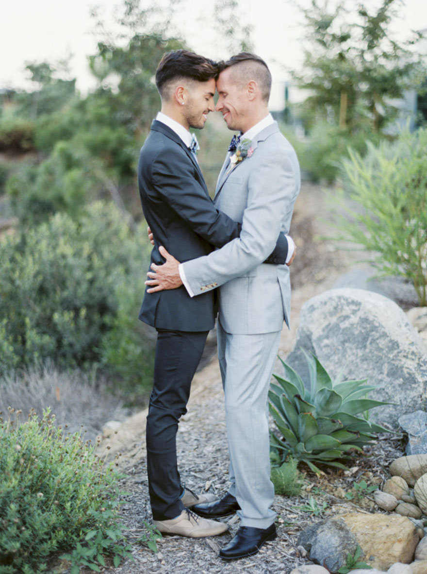 Illustration de l'article : Love has no boundaries, and these 120 gay wedding photos just make you want to love each other!